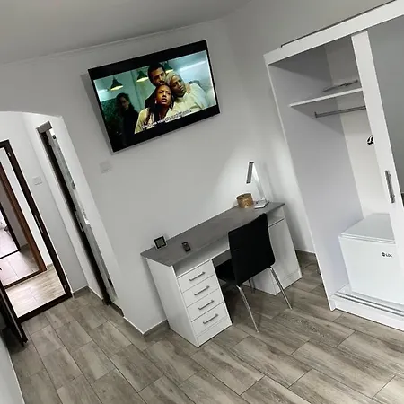 Apartment Garsoniera In *